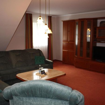 Hotel & Restaurant Lenzer Krug Malchow  Dış mekan fotoğraf