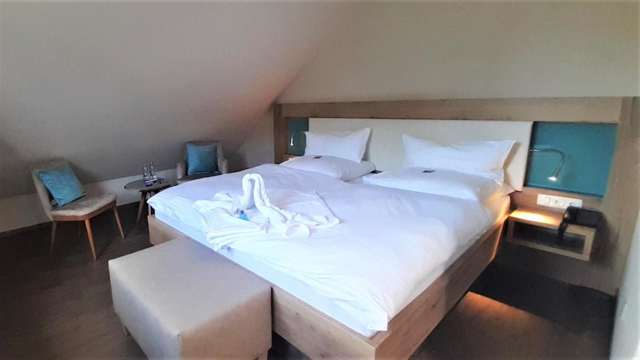 Hotel & Restaurant Lenzer Krug Malchow  Dış mekan fotoğraf