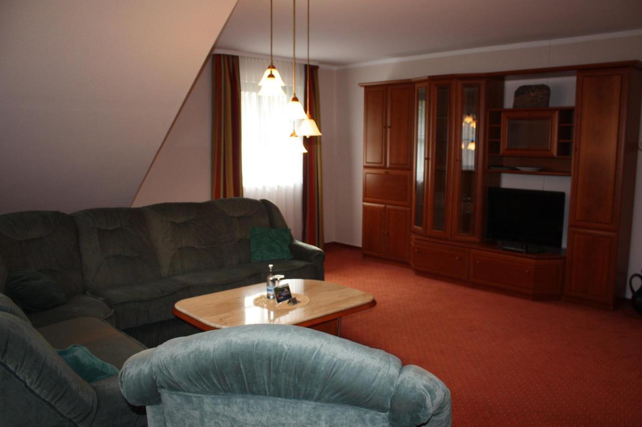 Hotel & Restaurant Lenzer Krug Malchow  Dış mekan fotoğraf